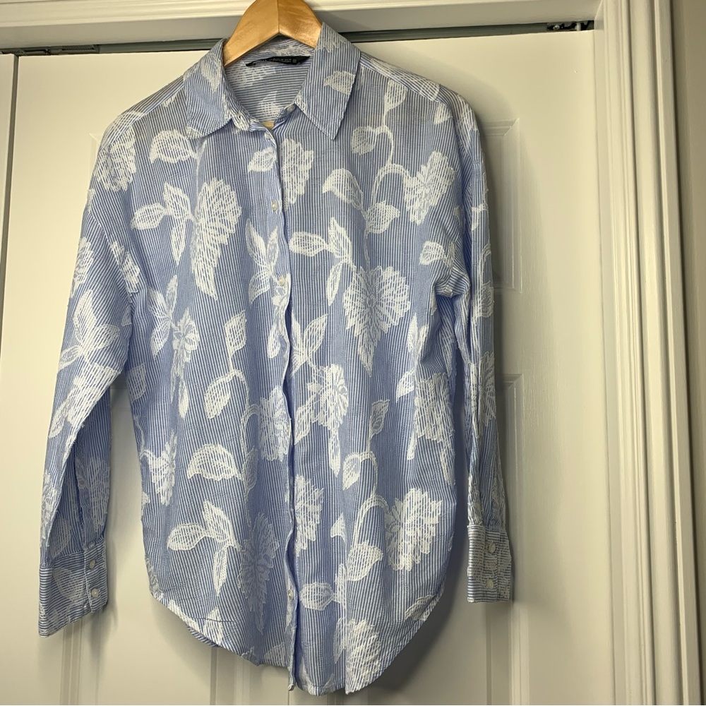 Zara Blue White Textured Oversized Shirt Floral Jacquard Embroidery Size US XS